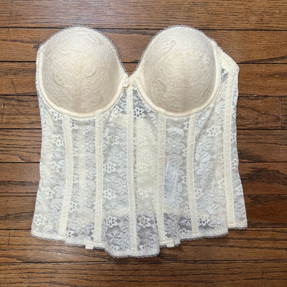 Dominique Lace Low Back Plunge Strapless Push Up
Bustier Style 7759 Ivory 34B